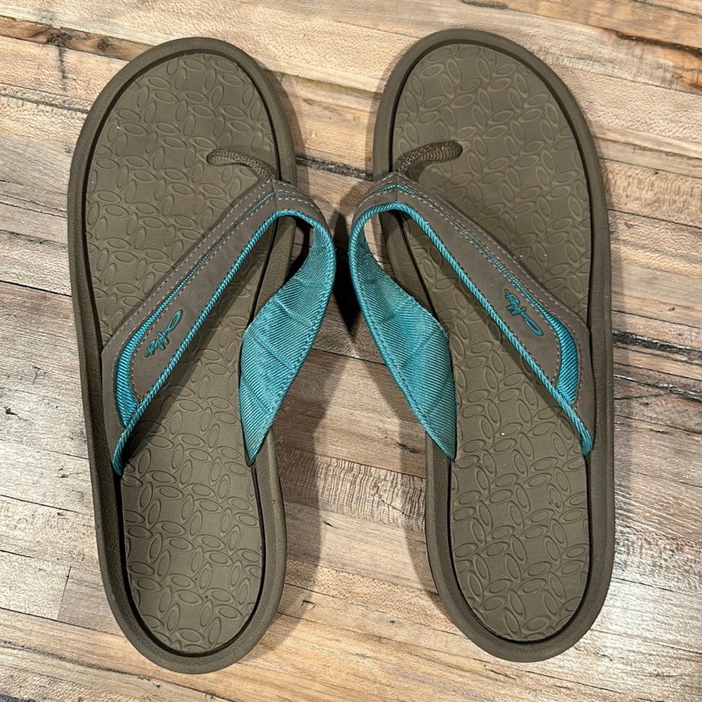 Oakley sandals